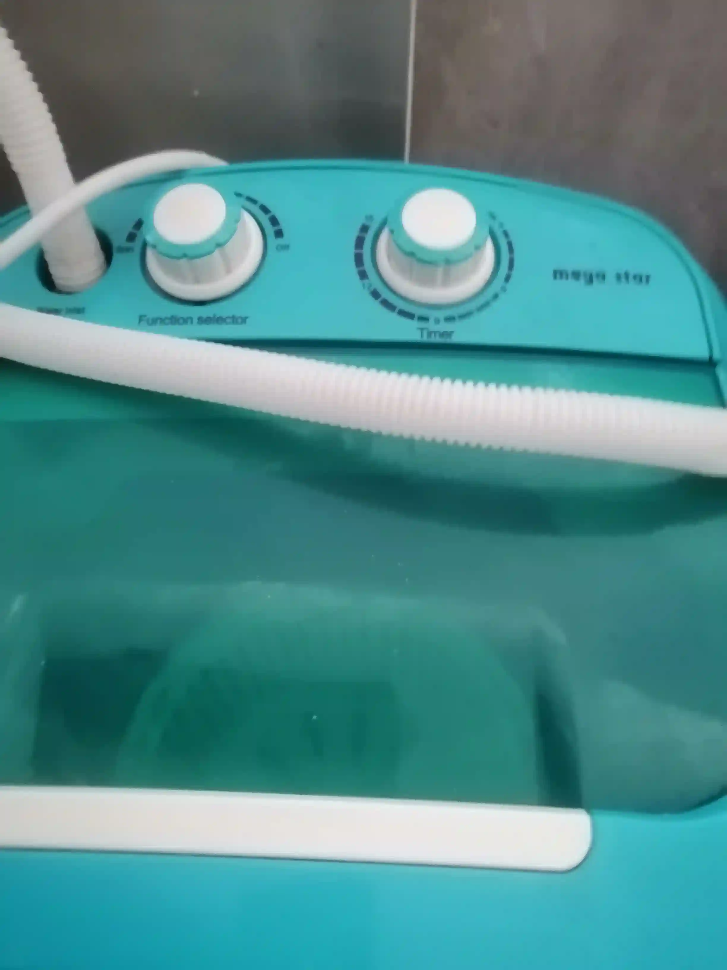 Lave Linge Semi Automatique en Petite Dimension à Le Bardo - Vue 1