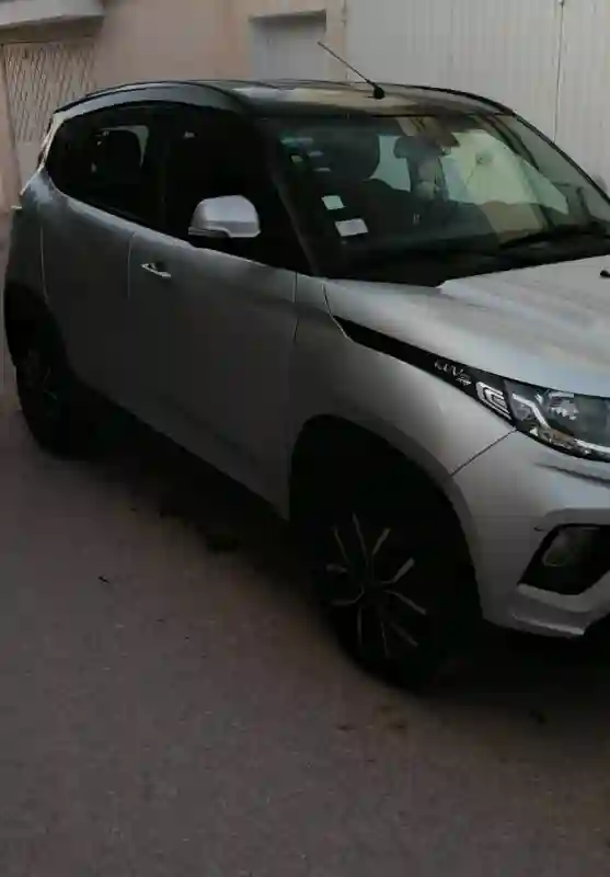 Mahindra KUV 100 Essence 2020 - Vue 7