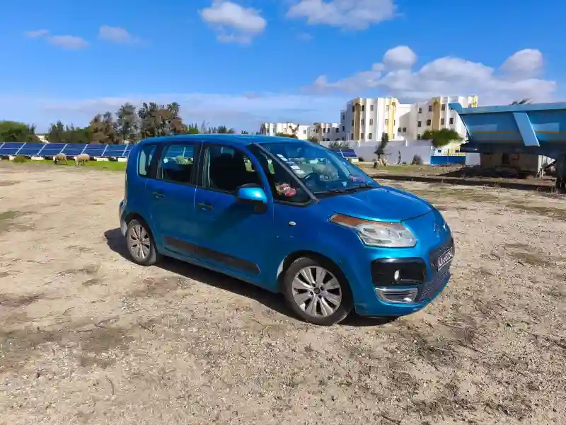 Citroen C3 Picasso Essence 2010 - Vue 2