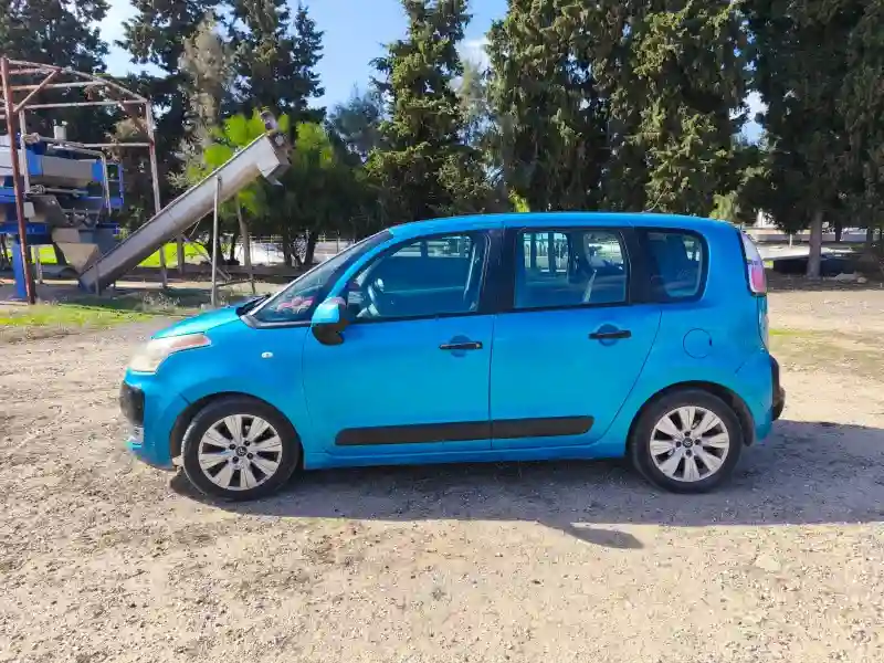 Citroen C3 Picasso Essence 2010 - Vue 3
