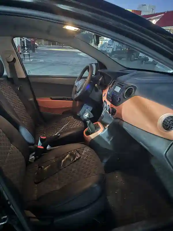 Hyundai I10 Essence 2014 - Vue 5