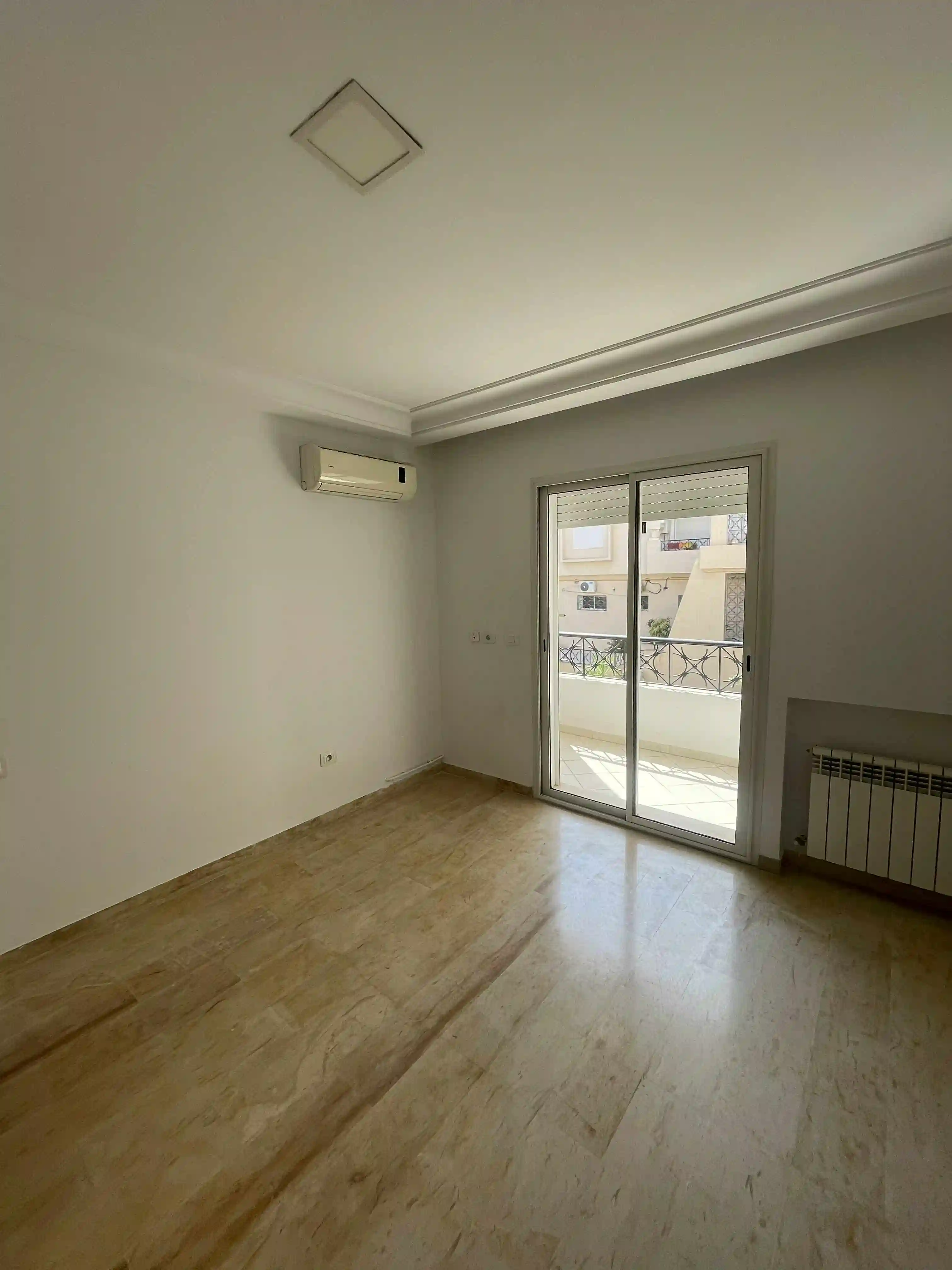 Appartement à Ennaser 2 à Cite Ennasr 2 - Vue 1