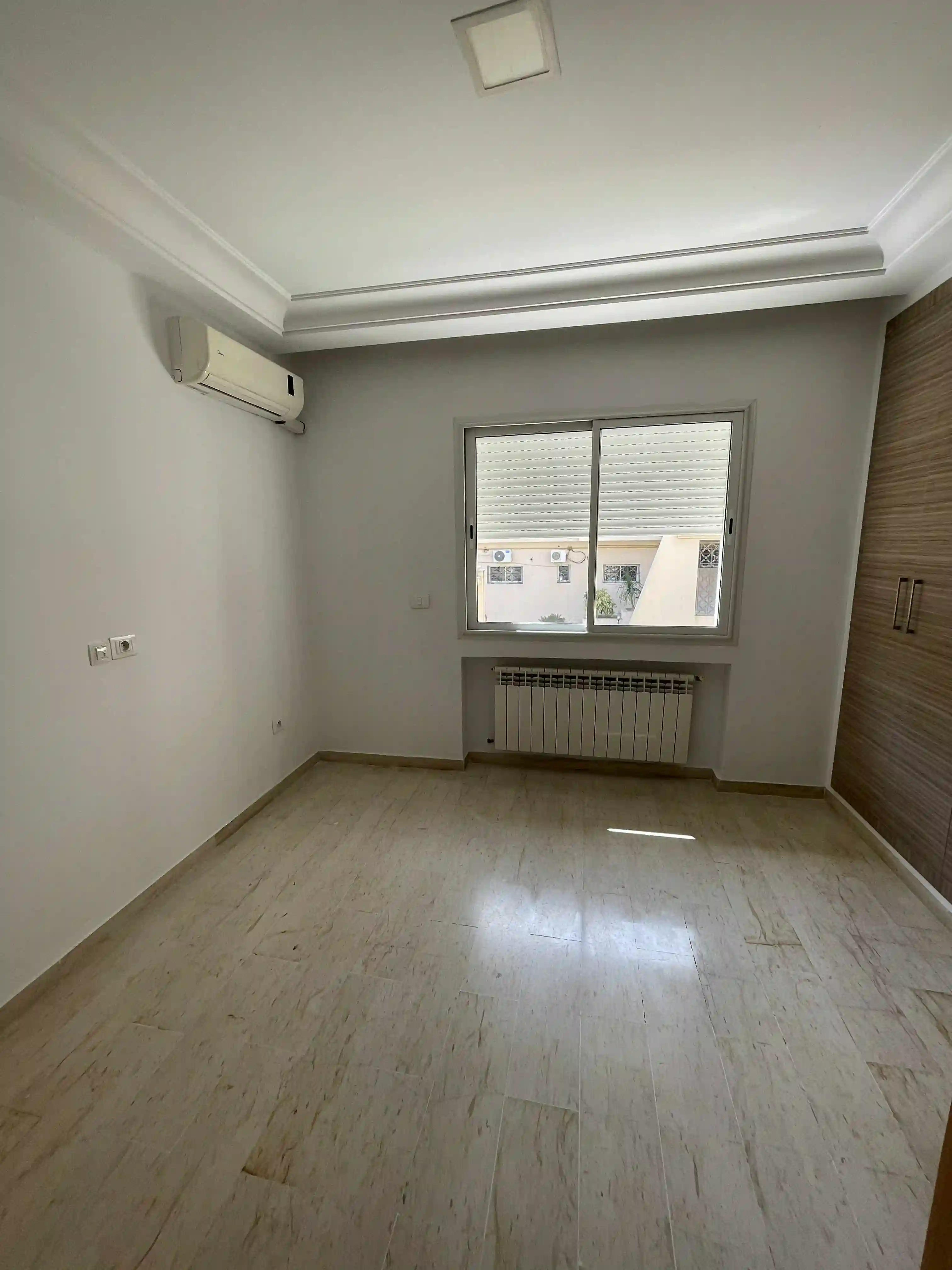 Appartement à Ennaser 2 à Cite Ennasr 2 - Vue 2