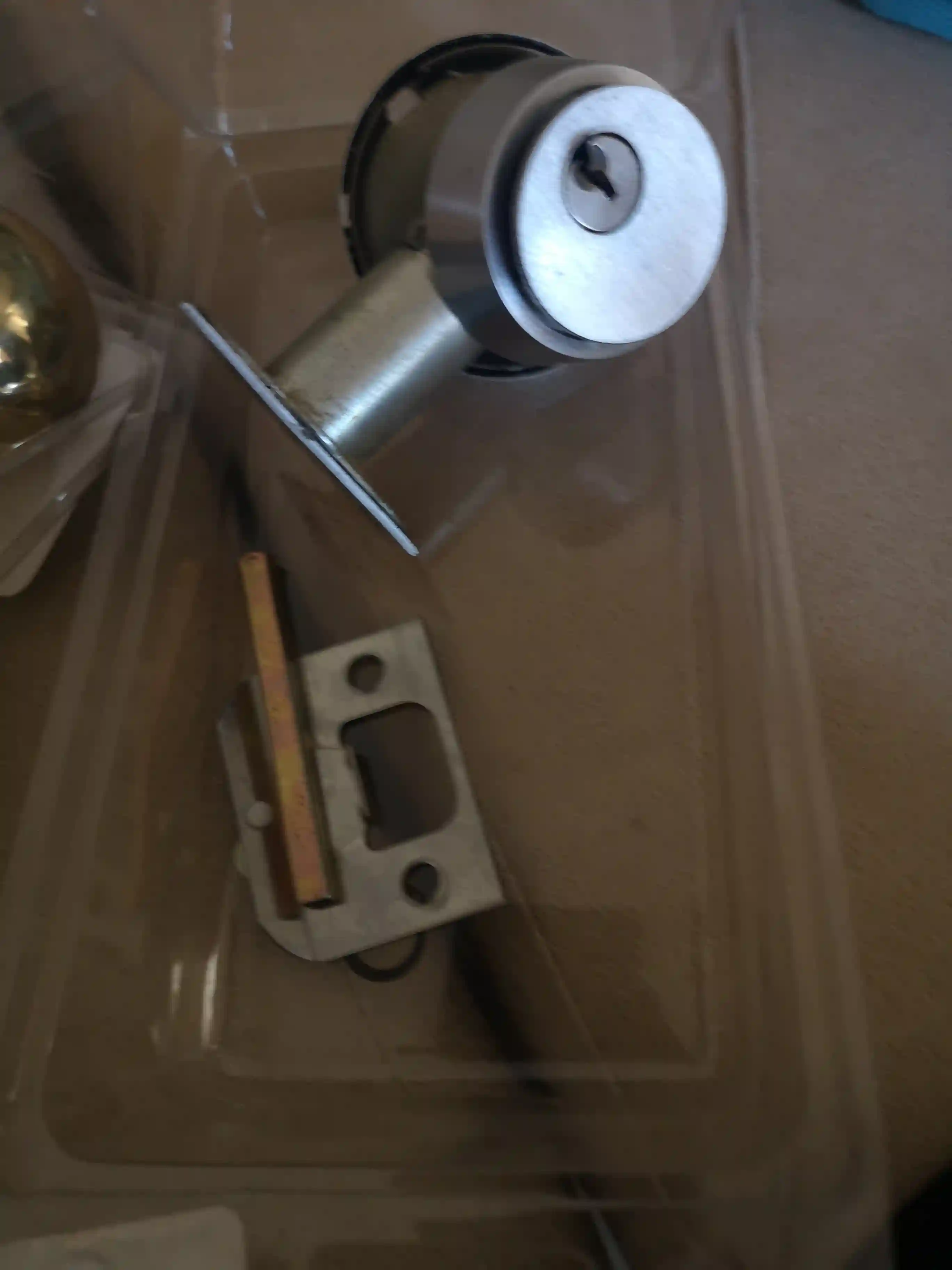 4 Serrures Argentées Importées à La Soukra - Vue 2