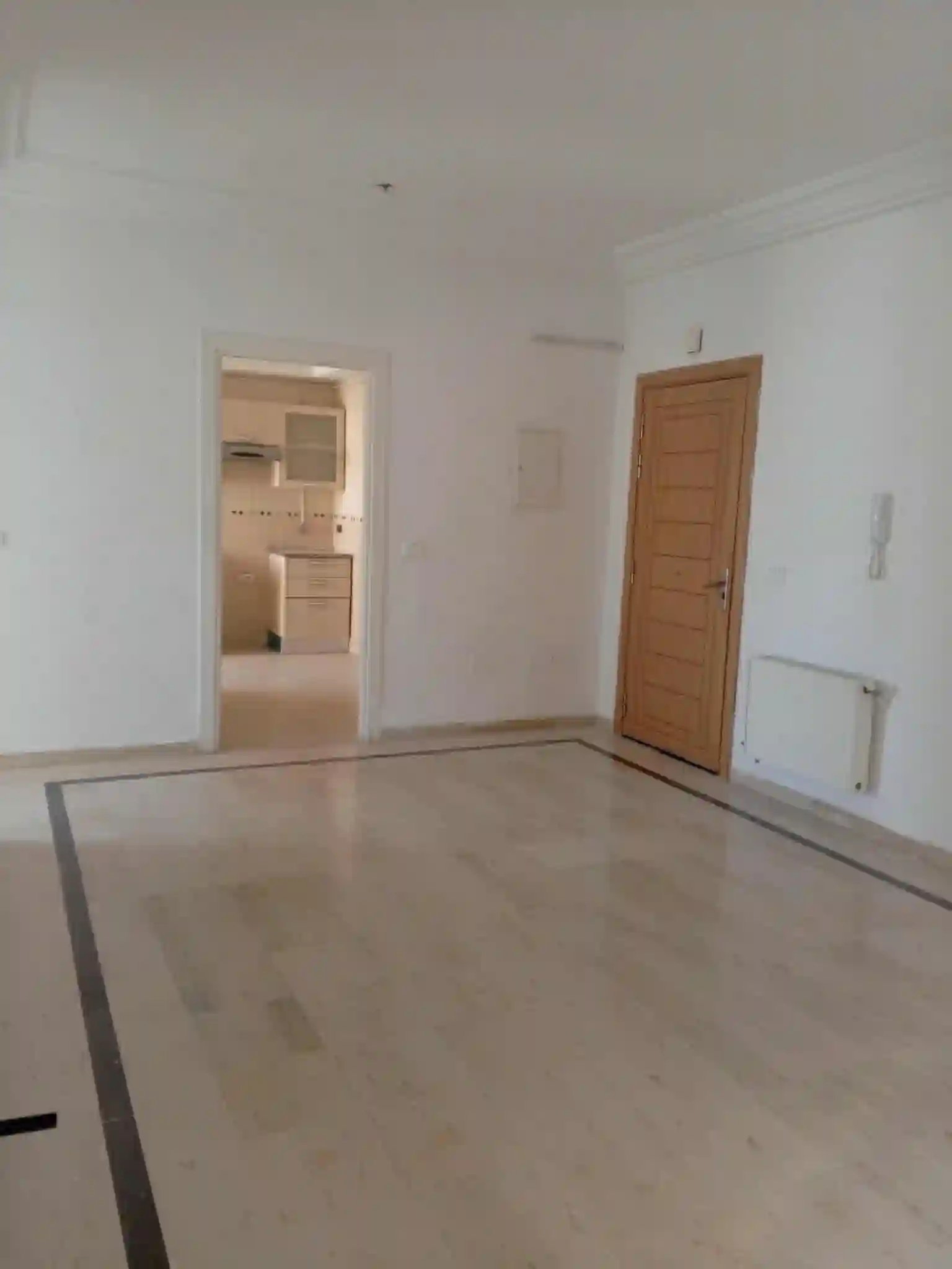 S2 Sans vis a vis pas Loin d Souk Jomaa à La Mannouba - Vue 1