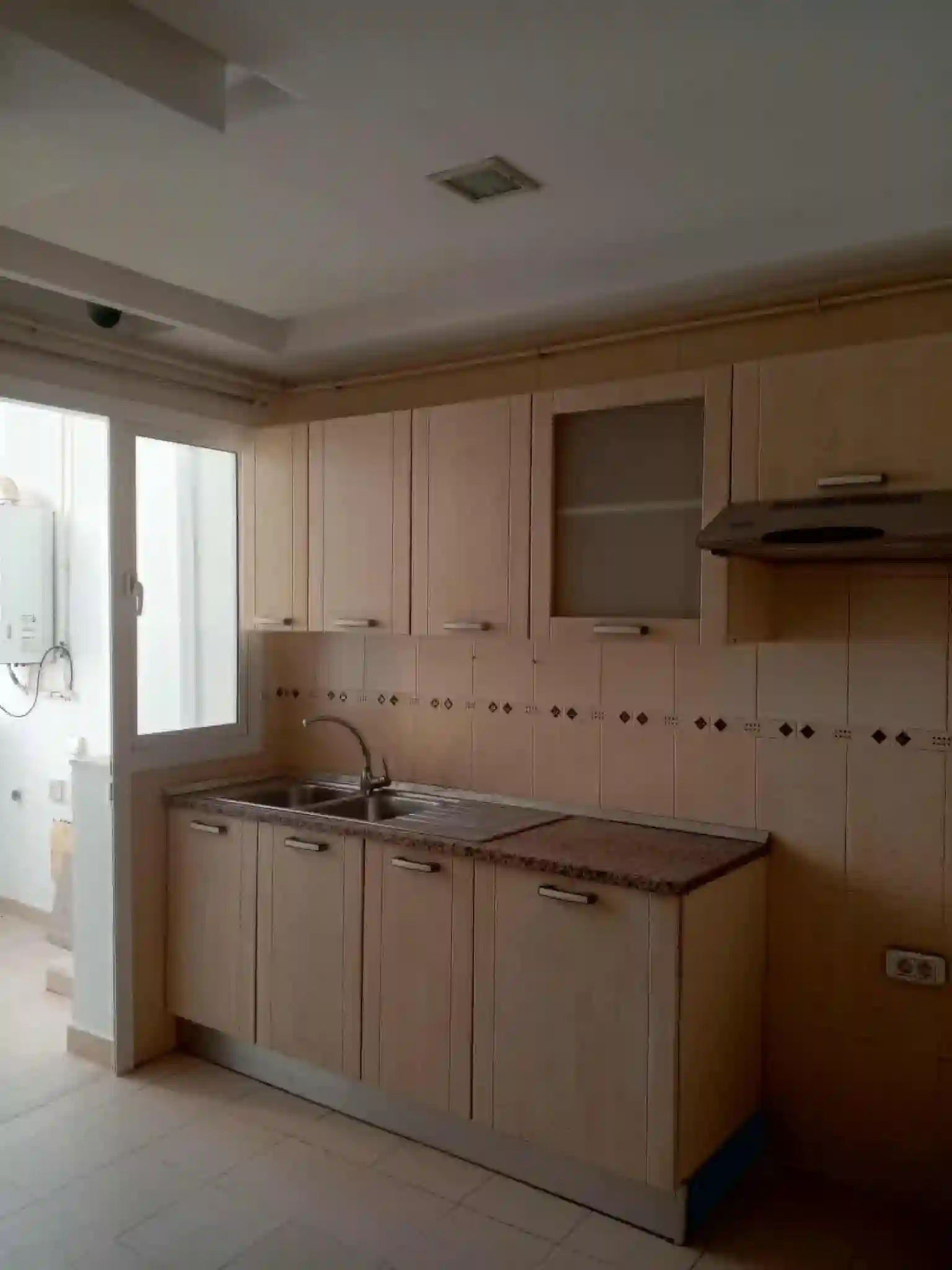 S2 Sans vis a vis pas Loin d Souk Jomaa à La Mannouba - Vue 3