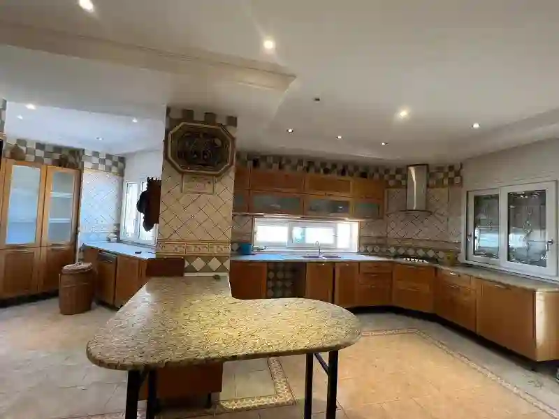 V482 Villa Royale la Villa Mahersi à Cite El Mahrsi 1