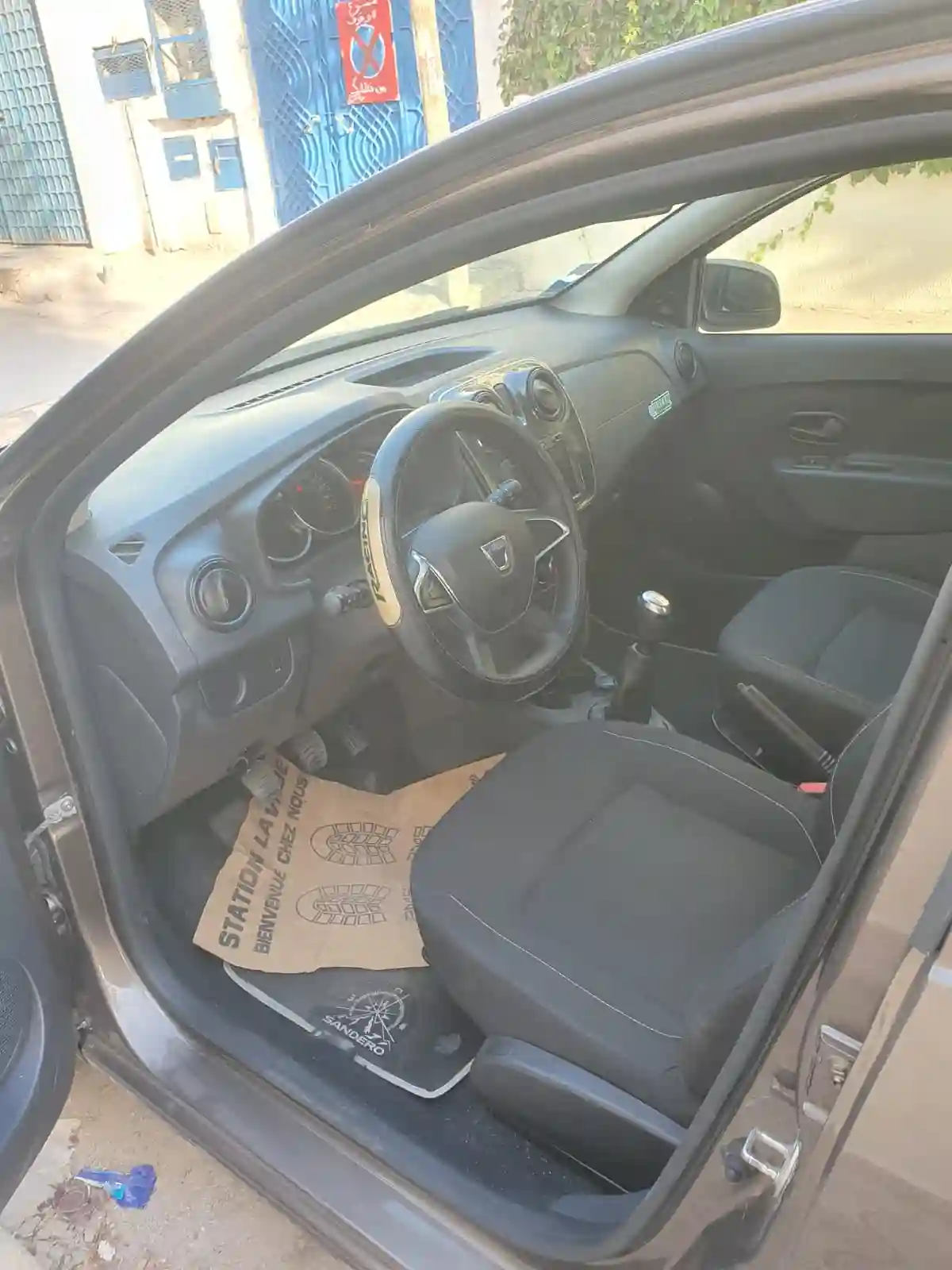 Dacia Sandero Toutes Options Moteur 0 9 tce à Cite El Amel - Vue 4