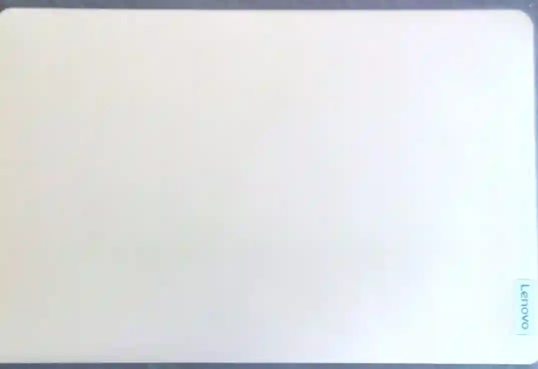 Pc Lenovo à Sidi El Bechir - Vue 3