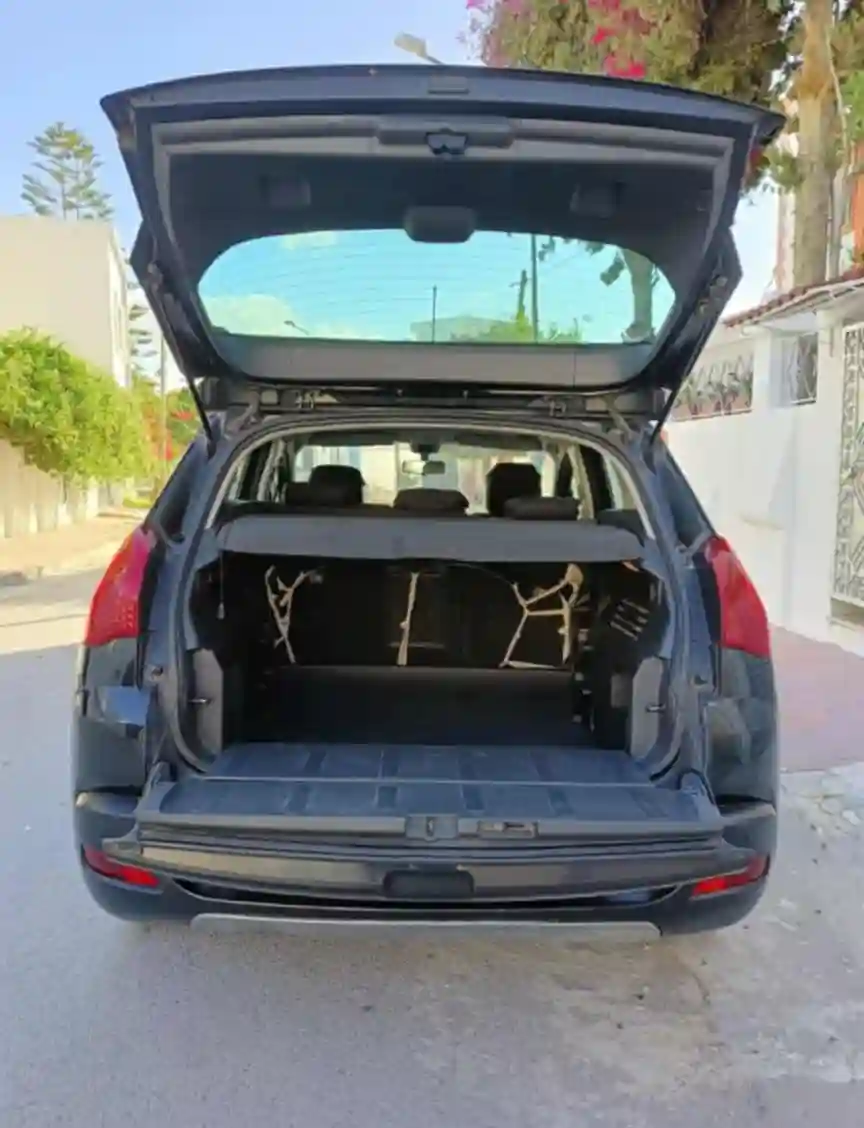 Peugeot 3008 à El Mourouj - Vue 2