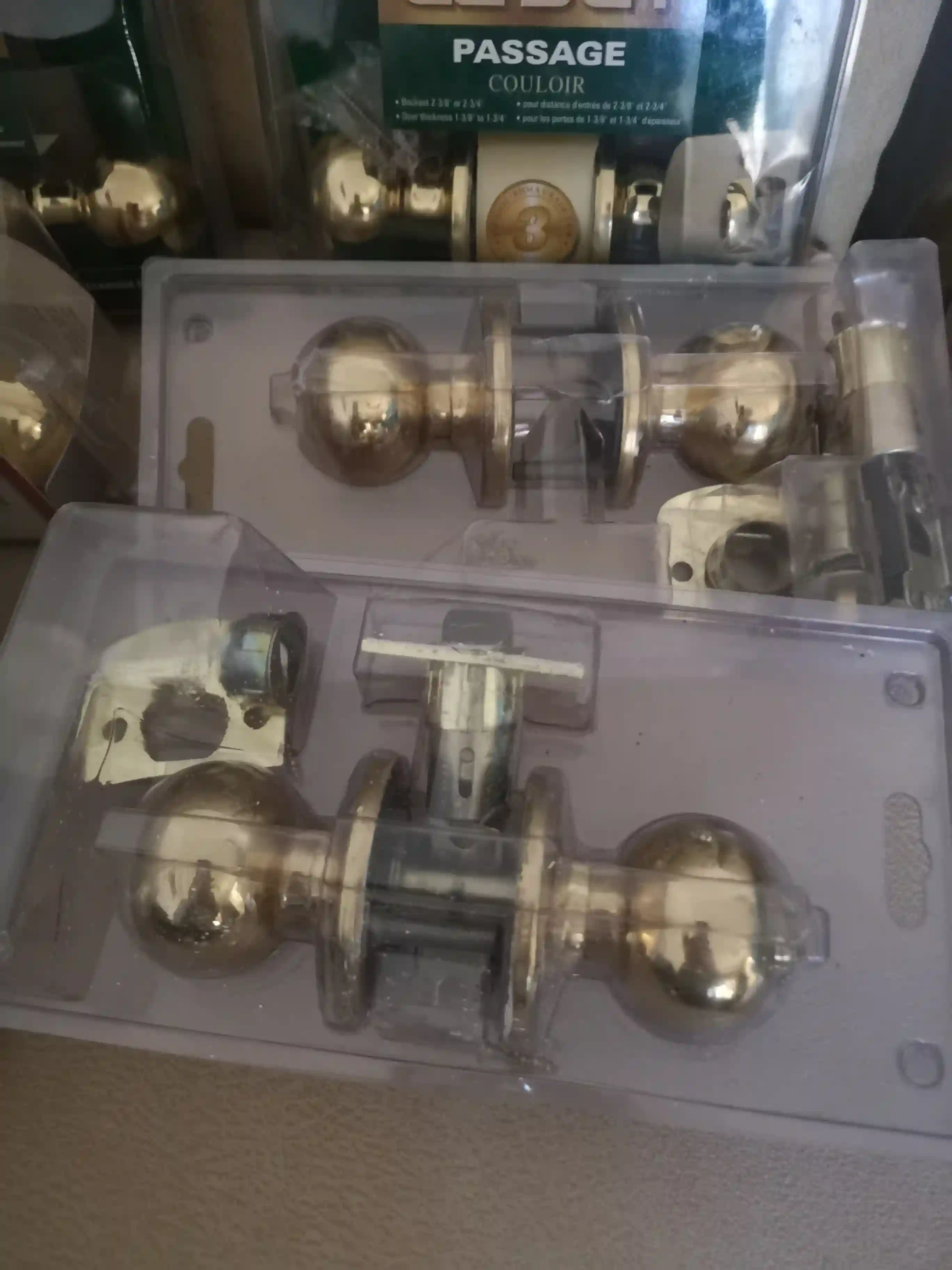 6 Serrures Dorées Importées du Canada à La Soukra - Vue 2