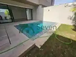 Un Triplex en s3 Avec Piscine la Ref275a à Chotrana 1