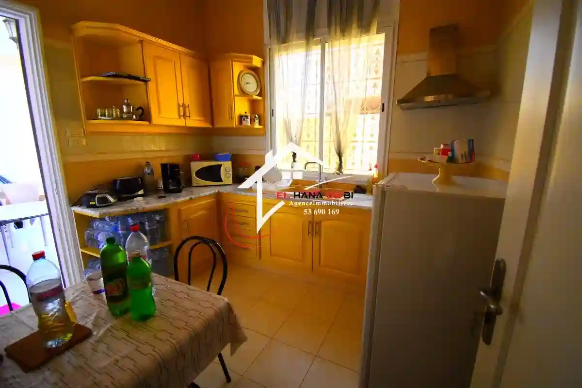 Villa sur Deux Étages à Ksar Hlel a Vendre - Vue 3