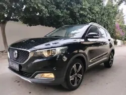 A Vendre OU Échange MG ZS Boîte Automatique