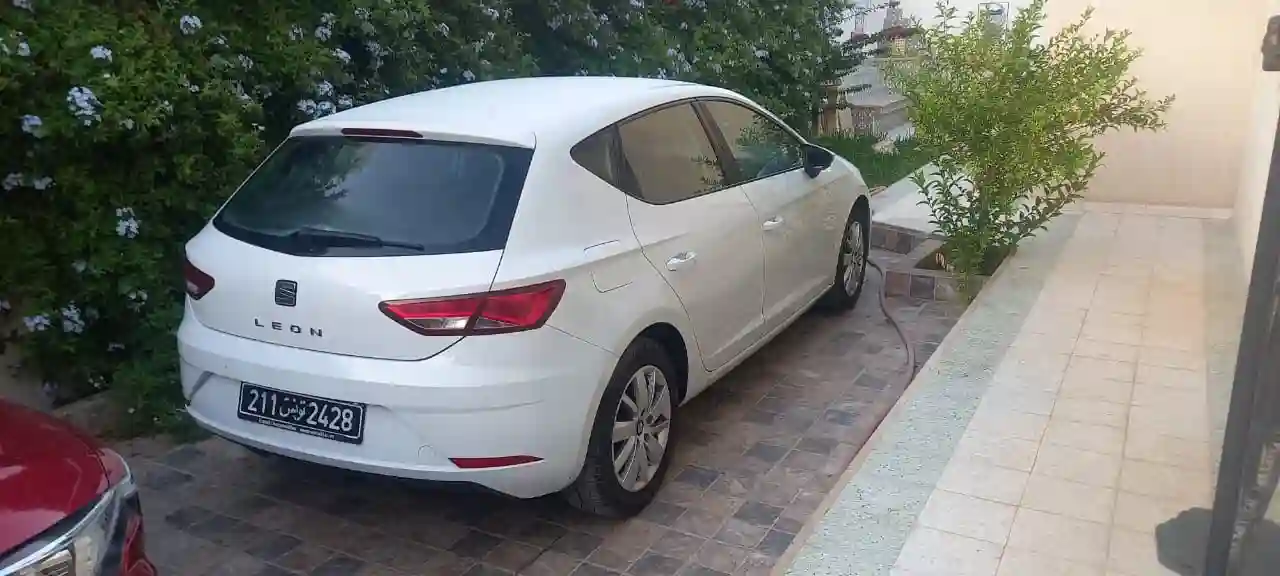Seat Leon Neuf Neuf Neuf à Cite El Ezz - Vue 3