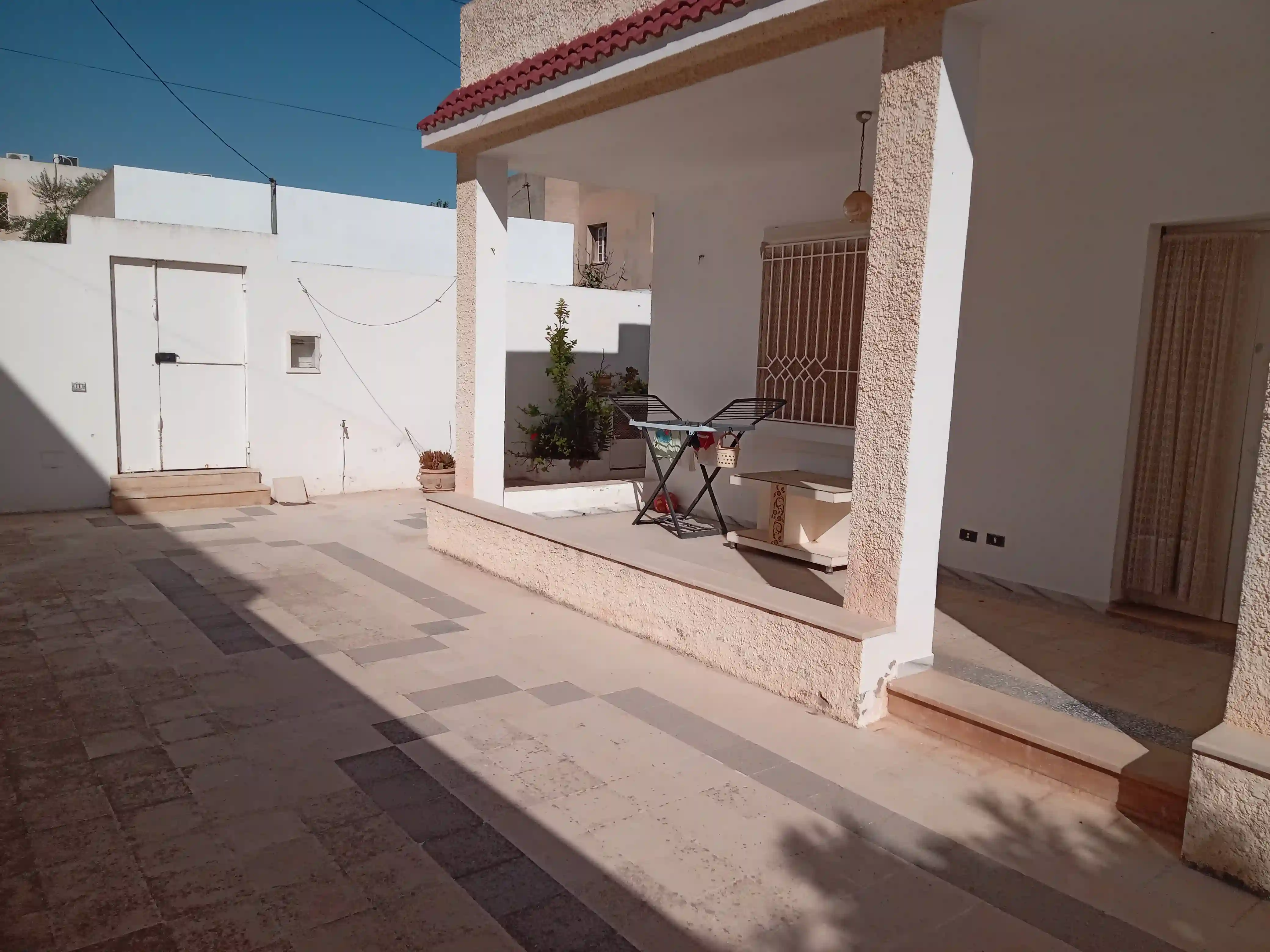 Villa à Cité el Ghazela à Cite El Ghazala 1 - Vue 2