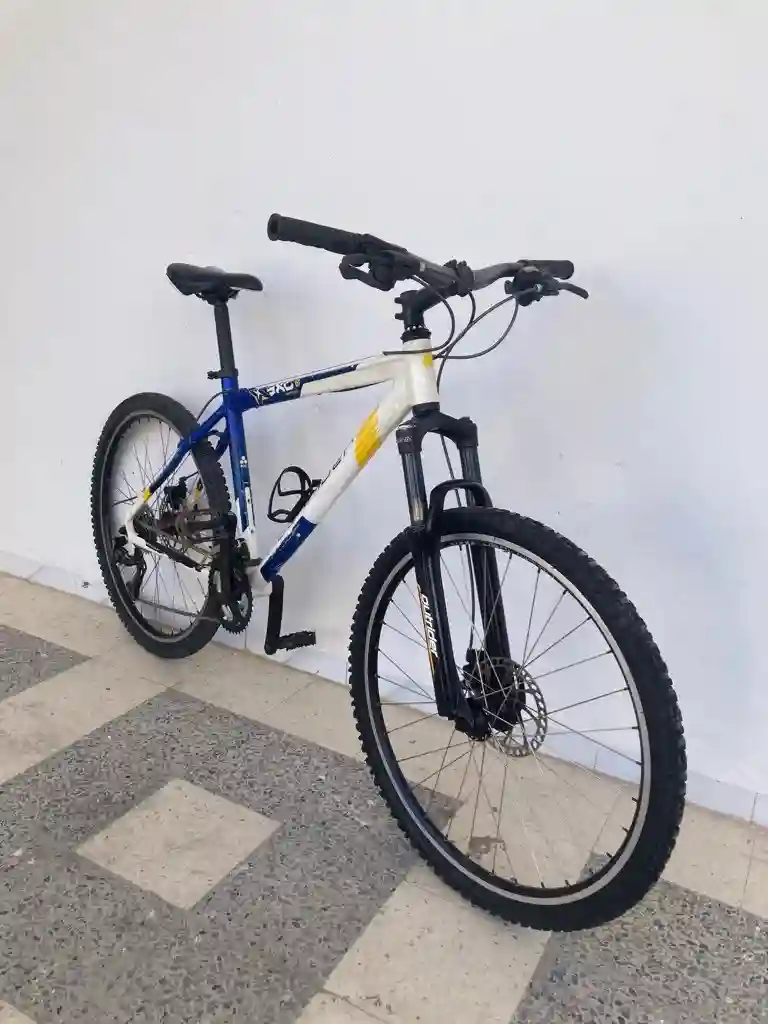 Velo vtt Rockrider - Vue 2