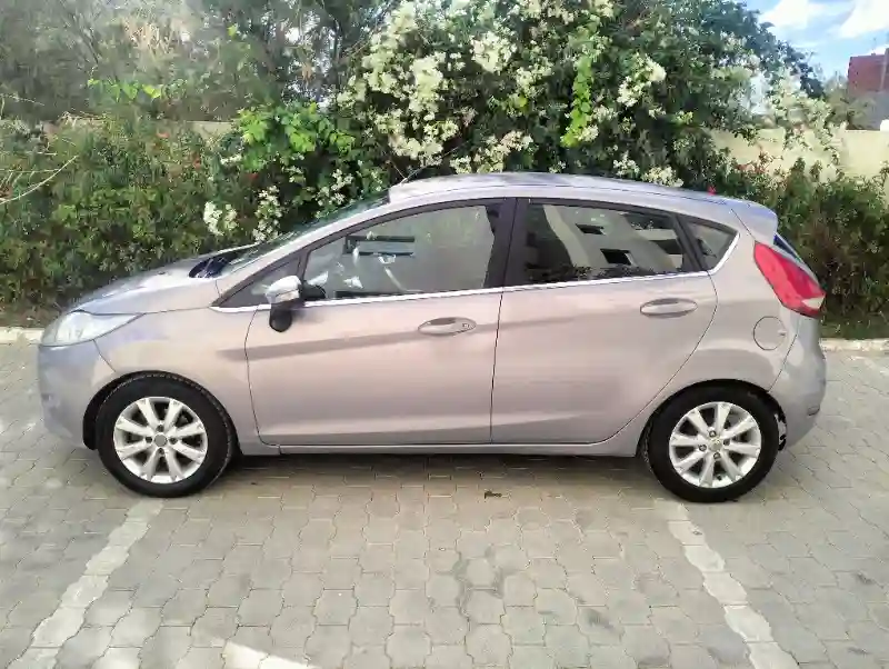 Ford Fiesta Essence 2012 - Vue 1