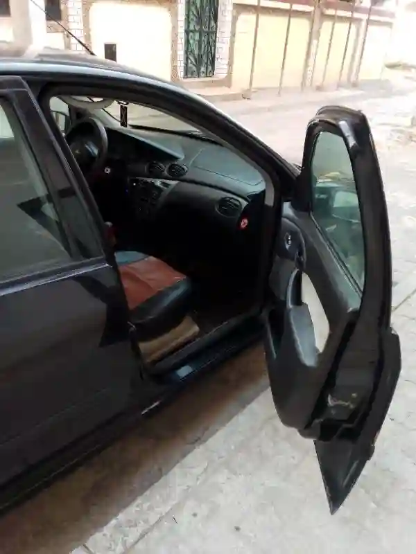 فورد Focus آخر 2005 - Vue 7