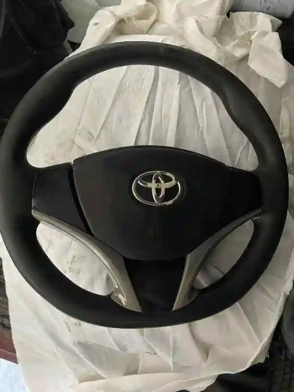 Volant Toyota Yaris Sedan - Vue 1