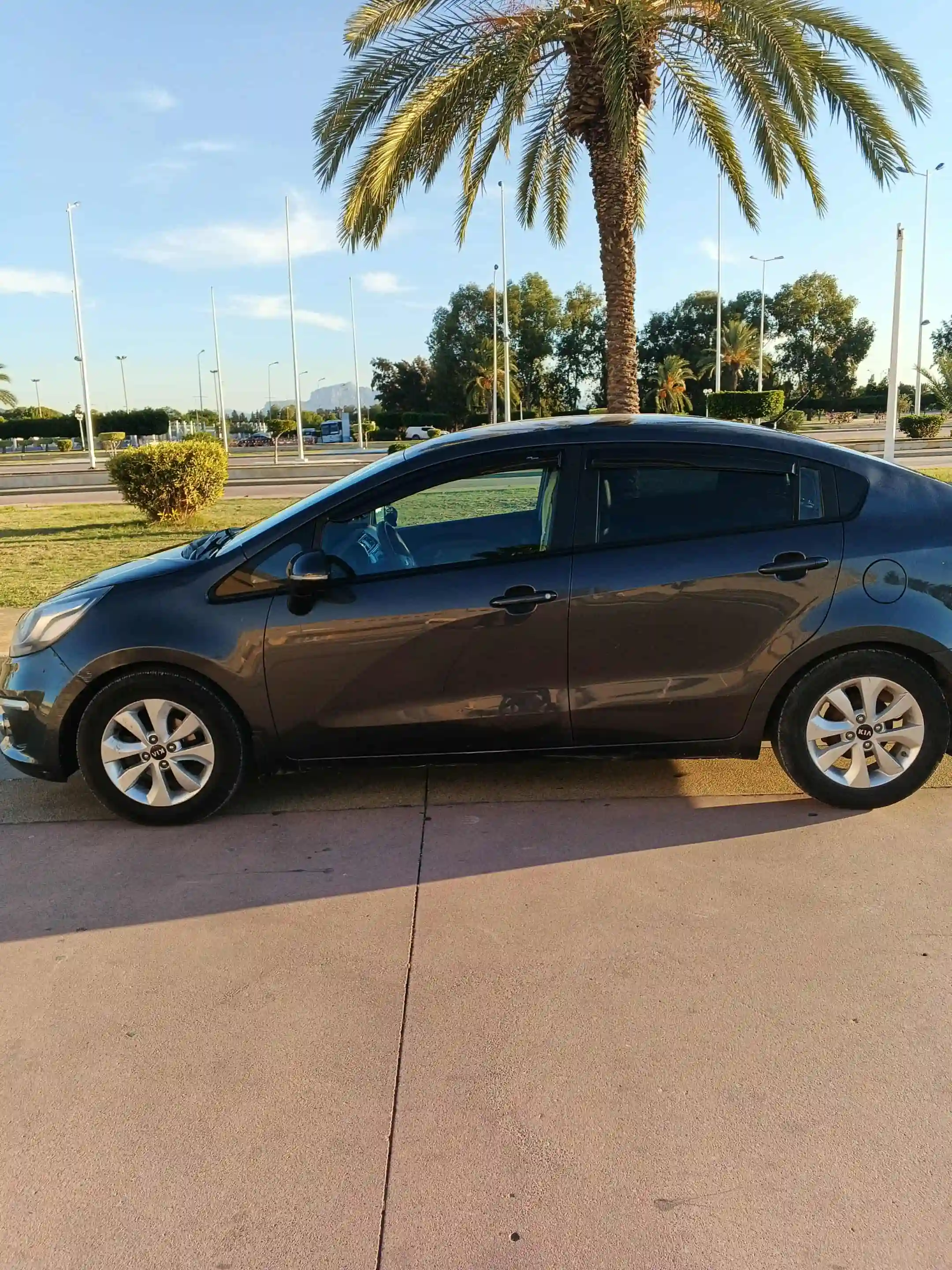 Excellente kia rio à El Mourouj - Vue 1