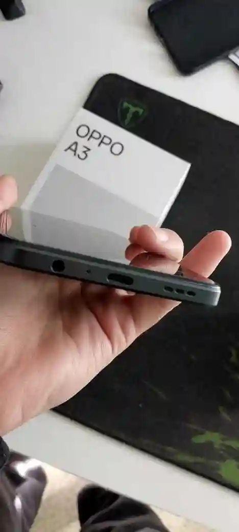 Oppo a3 128gb Snap Dragon - Vue 5