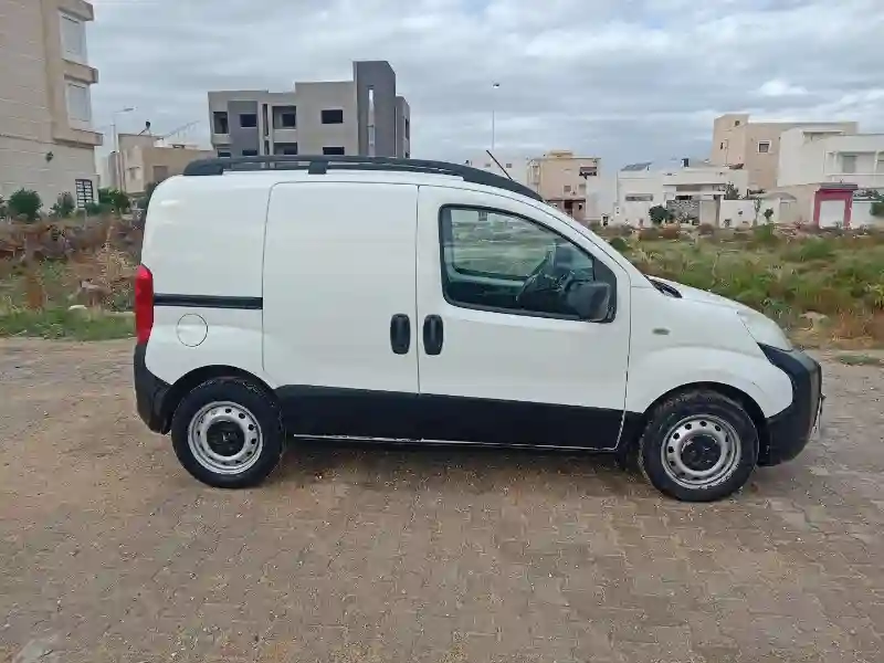 Peugeot Bipper Tepee Diesel 2017 - Vue 2