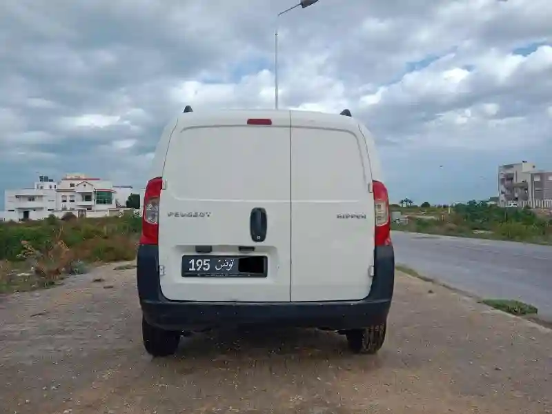 Peugeot Bipper Tepee Diesel 2017 - Vue 3