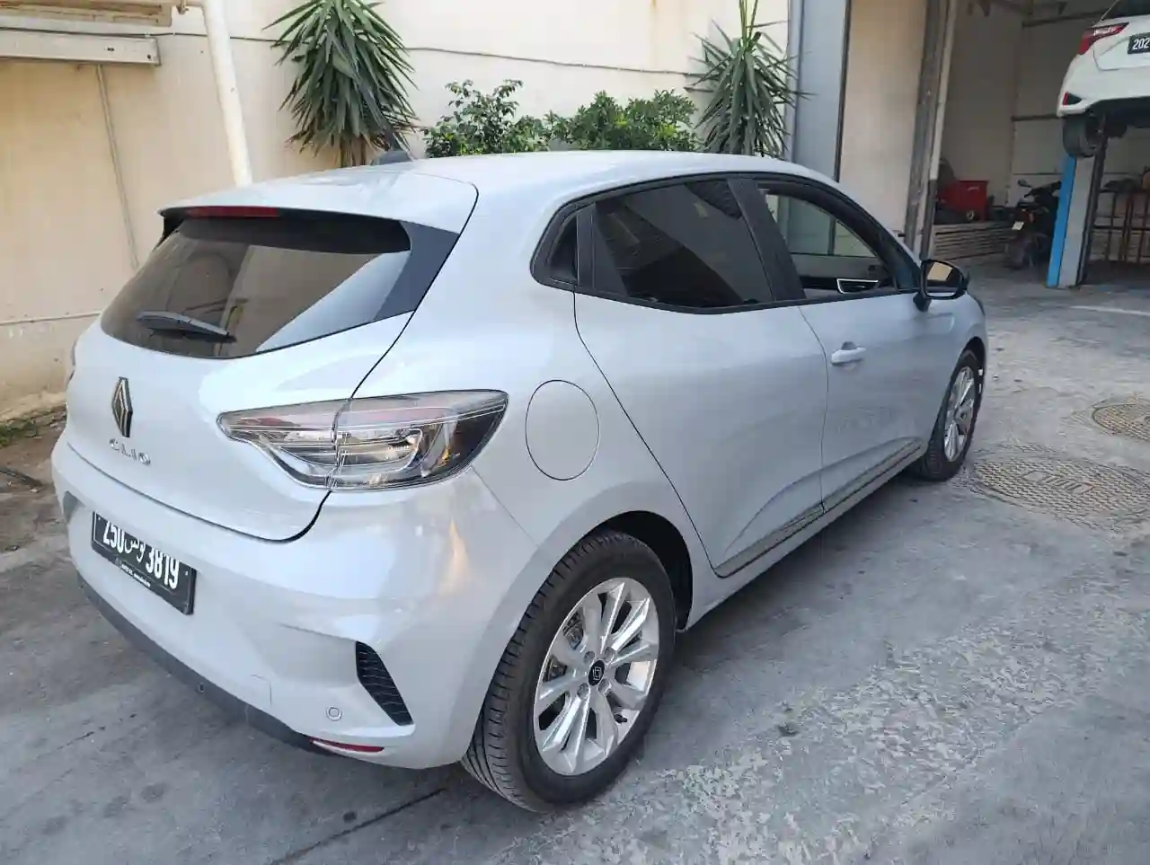 Rent a car Plusieurs Modèles à Ariana Ville - Vue 4