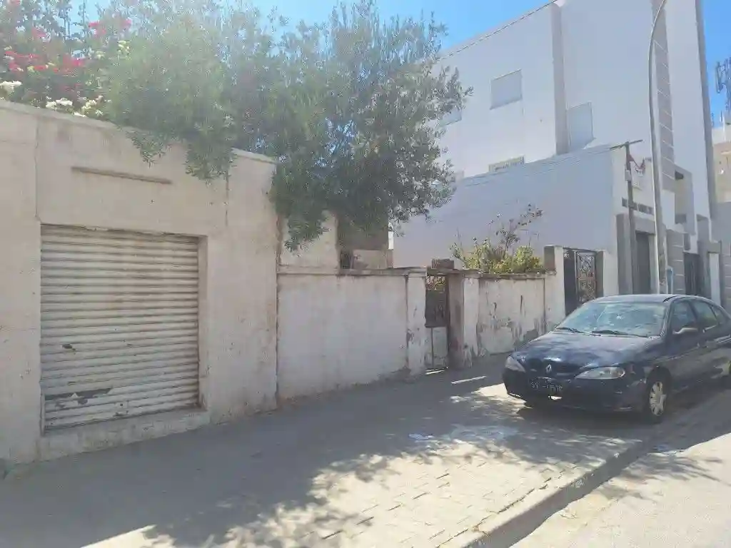 À Vendre Terrain de 456 m² Avec Titre Foncier sur Route Princi - Vue 1