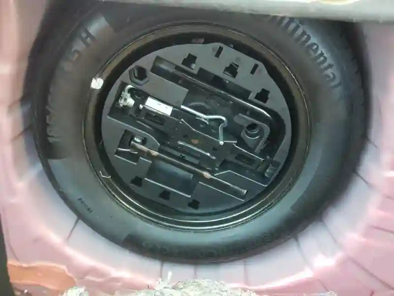 Renault Clio Essence 2023 - Vue 6