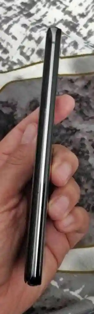 Samsung Galaxy S20 Plus 5G 128go - Vue 3