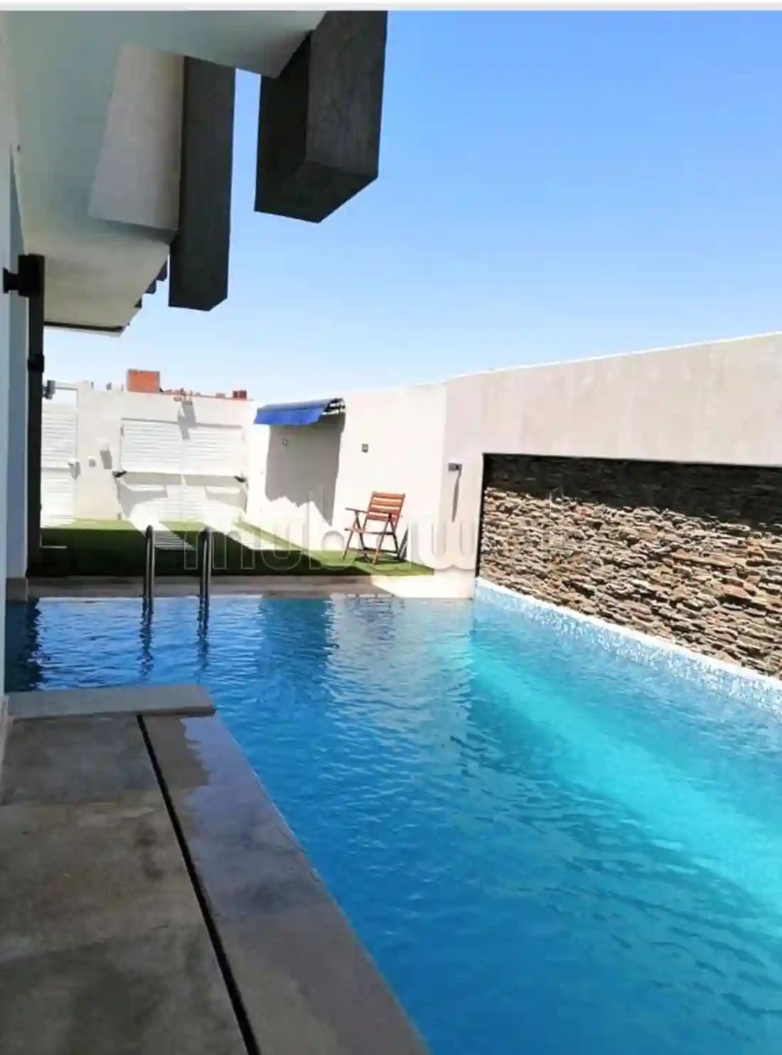 A Louer Villa Style Américaine Avec Piscine - Vue 3