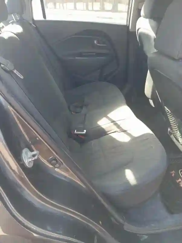 Kia RIO Essence 2015 - Vue 6