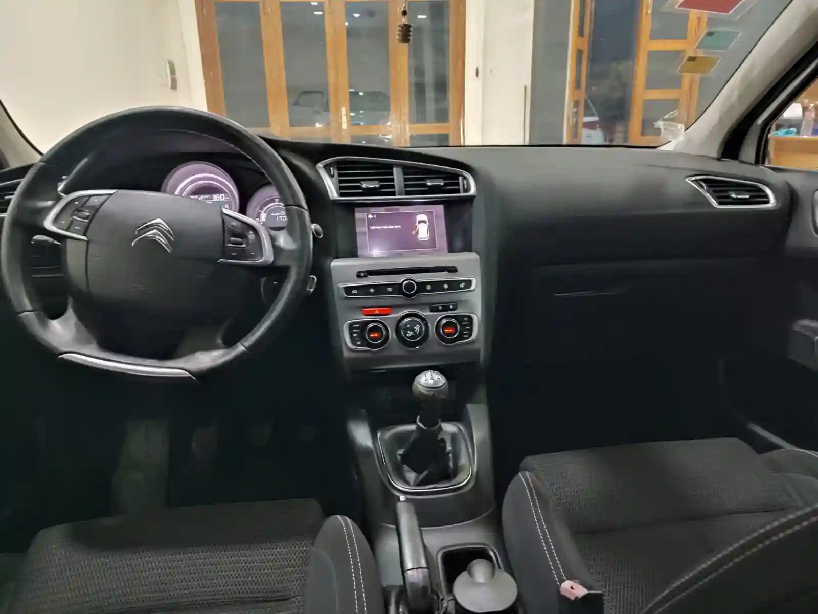 Très Belle Voiture à Mornag - Vue 1