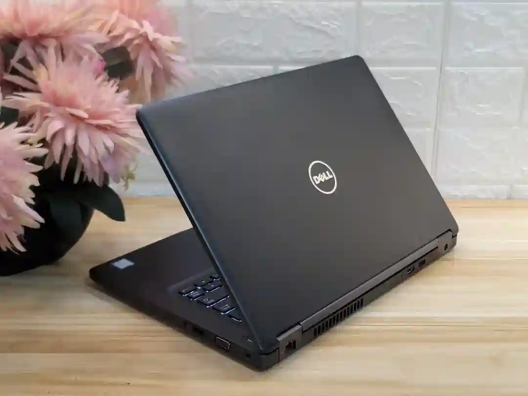 Dell Core i5 - Vue 3