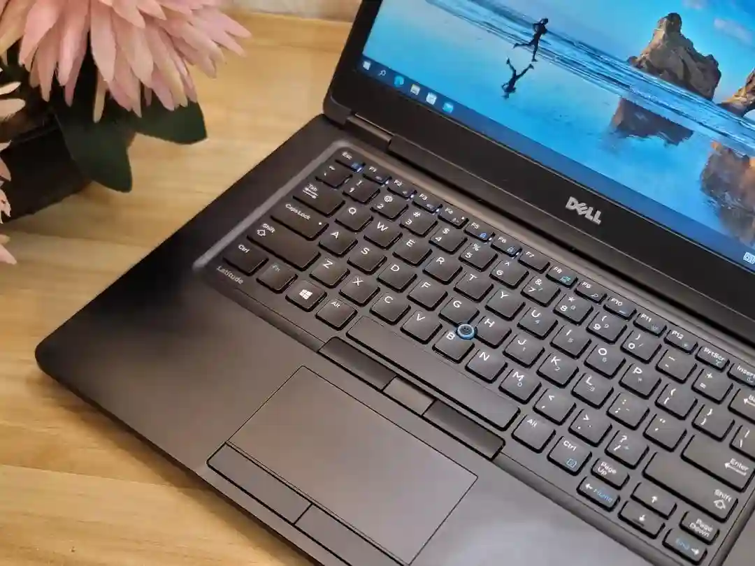 Dell Core i5 - Vue 4