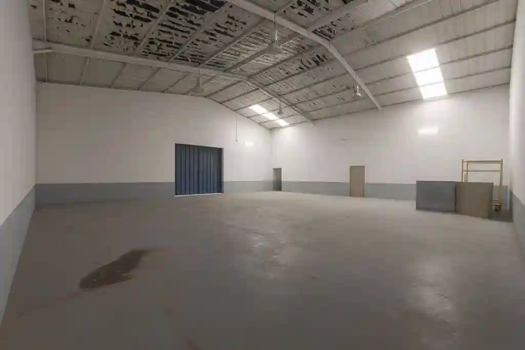 Dépôt Industriel 500 m² à Louer – Zone Industrielle bir Kassaa – - Vue 1