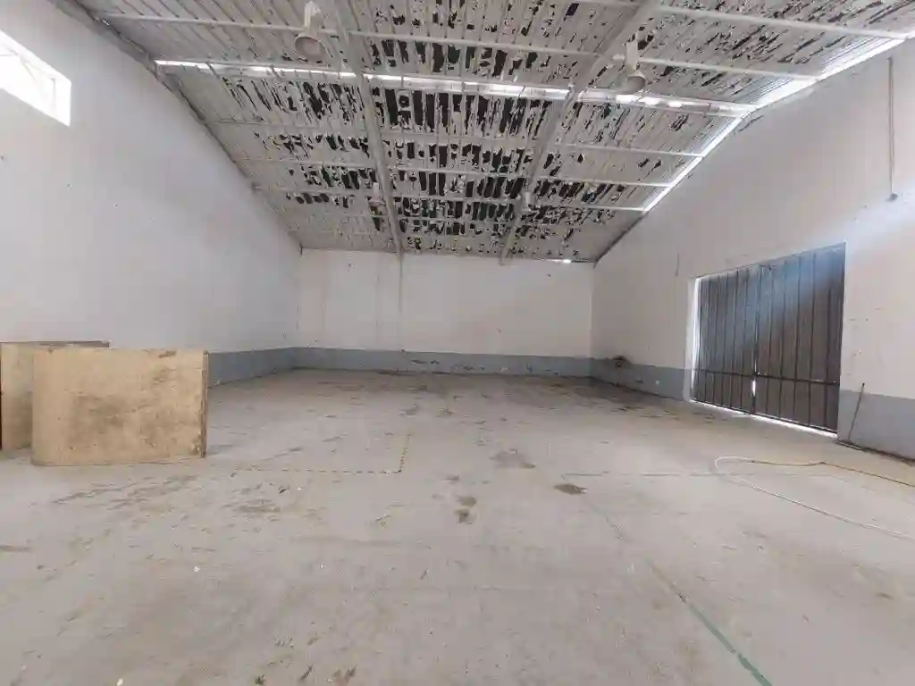 Dépôt Industriel 500 m² à Louer – Zone Industrielle bir Kassaa – - Vue 2