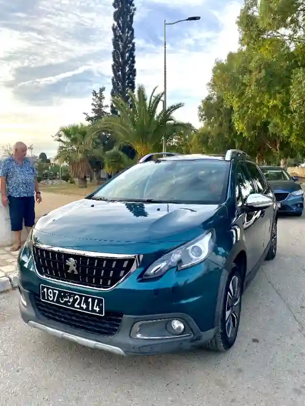Peugeot 2008 Essence 2017 - Vue 1