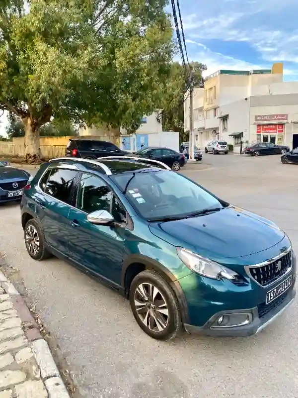 Peugeot 2008 Essence 2017 - Vue 3