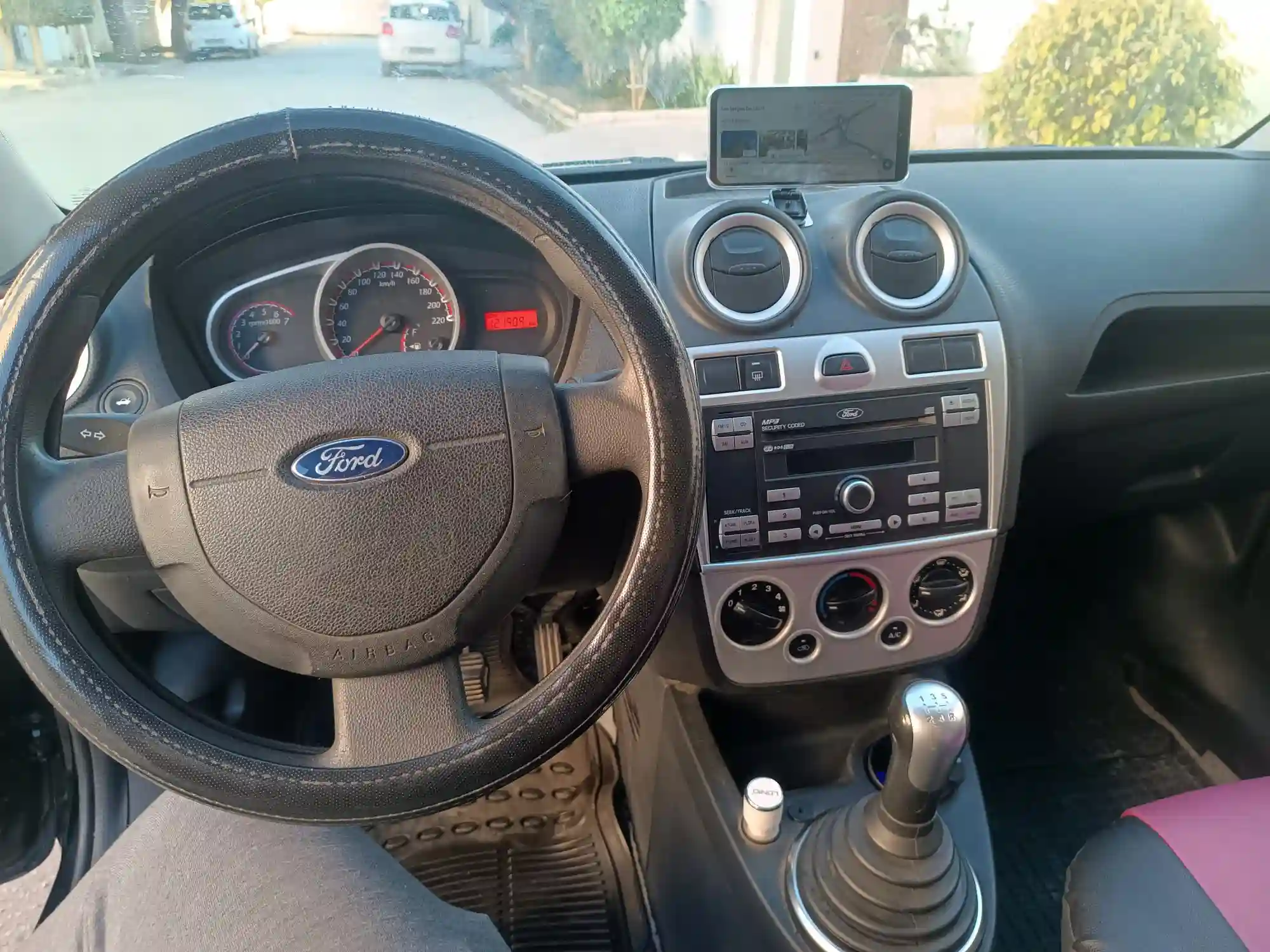 Ford Figo - Vue 3