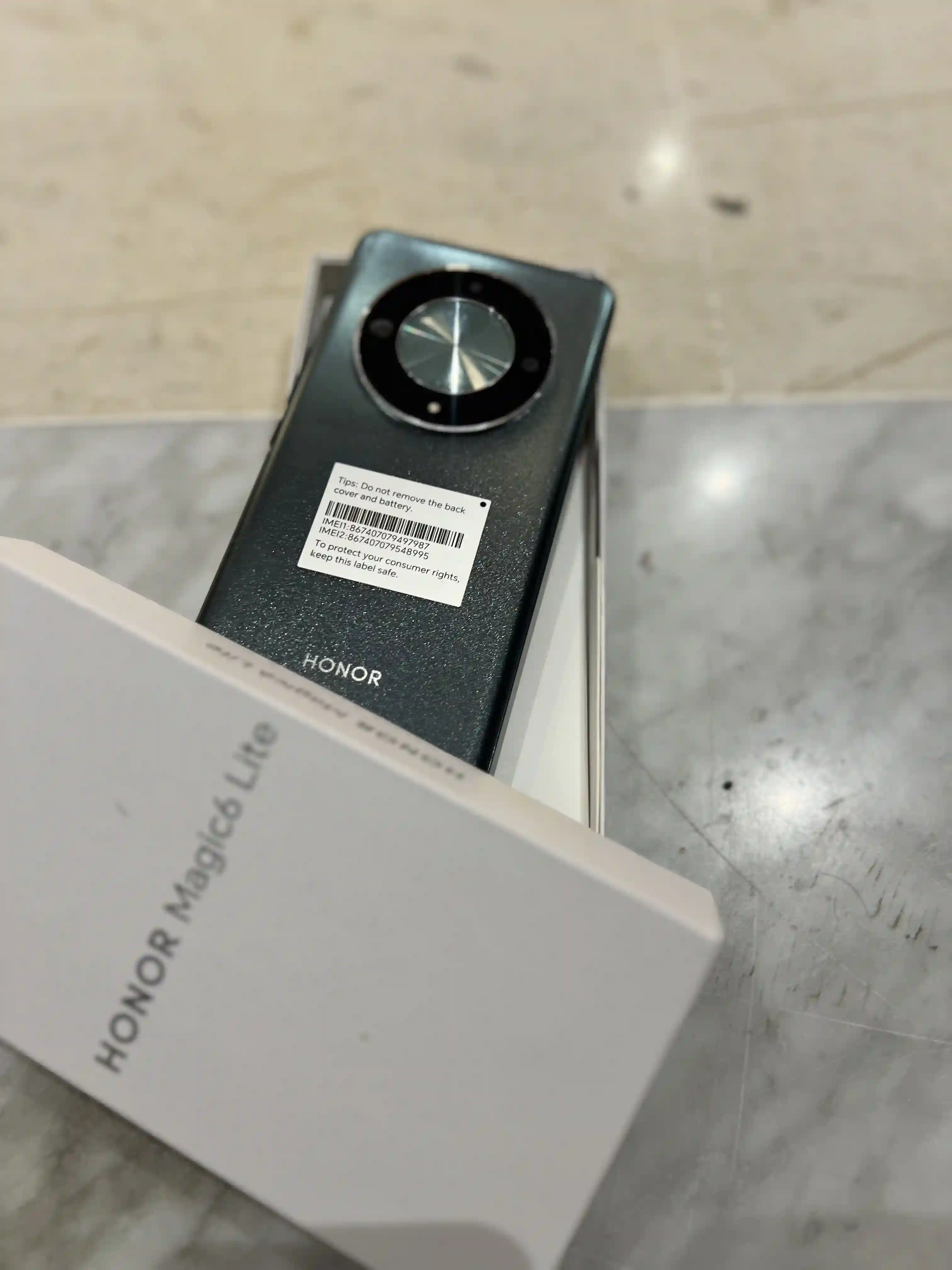 Honor Magic 6 Lite à Le Bardo - Vue 1