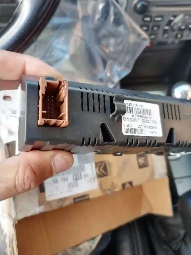 Afficheur Autoradio Peugeot Citroen D'origine Neuf - Vue 4