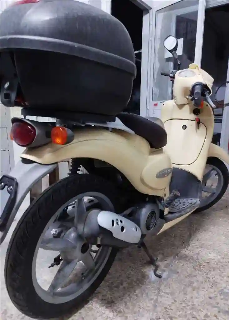 À Vendre Aprilia Scarabéo – Très bon État - Vue 2