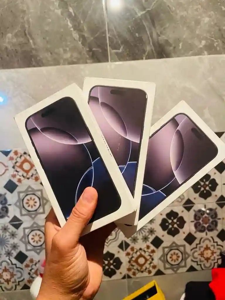 Iphone 16 pro max 1 Tera Cachete - Vue 2