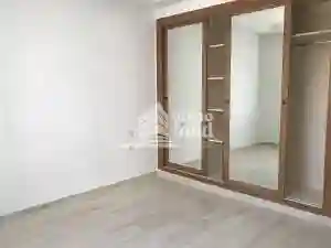 Appartement s4 de 211m2 Menzah 9c à El Menzah 9 - Vue 3