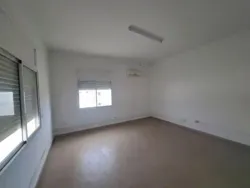 Bureau h+4 au 2ème Étage à la Zone Industrielle Mghira Emplaceme