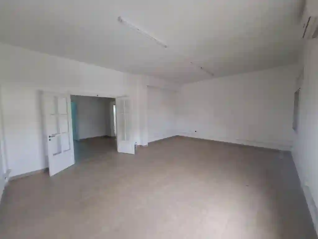 Bureau h+4 au 2ème Étage à la Zone Industrielle Mghira Emplaceme - Vue 8