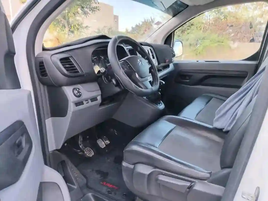 Citroen Jumpy - Vue 1